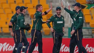 SA vs IRE: Bavuma-less South Africa lose to Ireland for 2nd time in ODI history, bowled out for 215 in run chase of 285 Ireland players celebrate second ODI win over South Africa