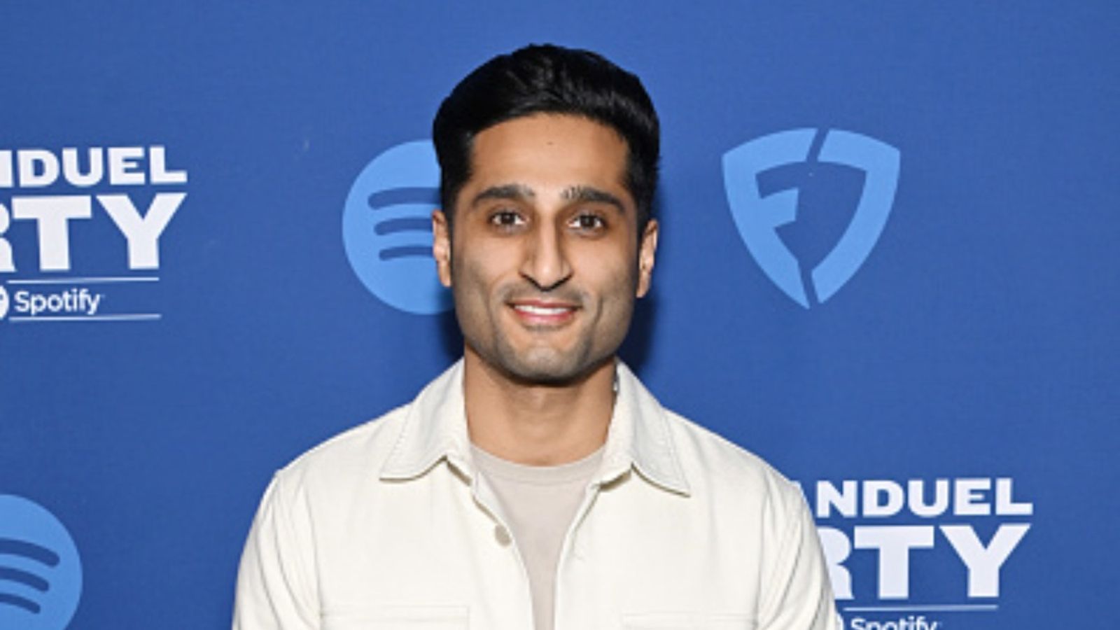 Shams Charania replaces Adrian Wojnarowski as Senior NBA Insider, know details Shams Charania in the frame