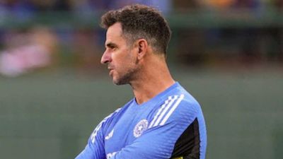 India's assistant coach hints at KKR star's debut in 3rd T20I against Bangladesh, says 'we are keen to give him a game' Ryan Ten Doeschate