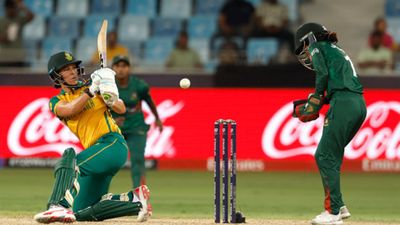 Women's T20 World Cup: South Africa eliminate host Bangladesh with crushing seven-wicket in final group stage game Marizanne Kapp