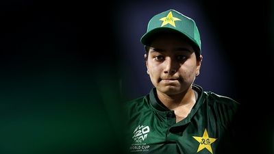 Days after father's sudden demise, Pakistan captain Fatima Sana to rejoin team in Dubai for must-win game against New Zealand Fatima Sana