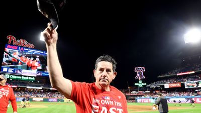 Phillies sign manager Rob Thomson to 1-year extension after three straight trips to playoffs Rob Thomson in the frame