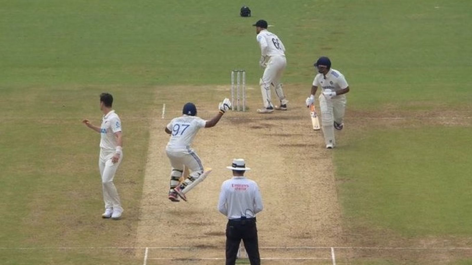 Sarfaraz Khan shouts and jumps like Javed Miandad as Rishabh Pant doesn't listen to his call in terrible mix-up; watch viral video Sarfaraz Khan jumps at the non-striker's end to catch Rishabh Pant's attention
