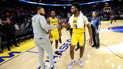 Los Angeles Lakers lost to Gold State Warriors 132-74 despite Bronny James best performance Lakers vs Golden Warriors in the frame