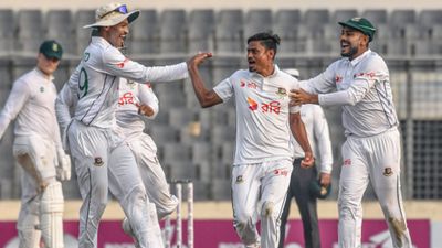 BAN vs SA: Taijul Islam's fifer leads Bangladesh's fightback after 106 all out, reduces South Africa to 140/6 at stumps Bangladesh cricket team in frame