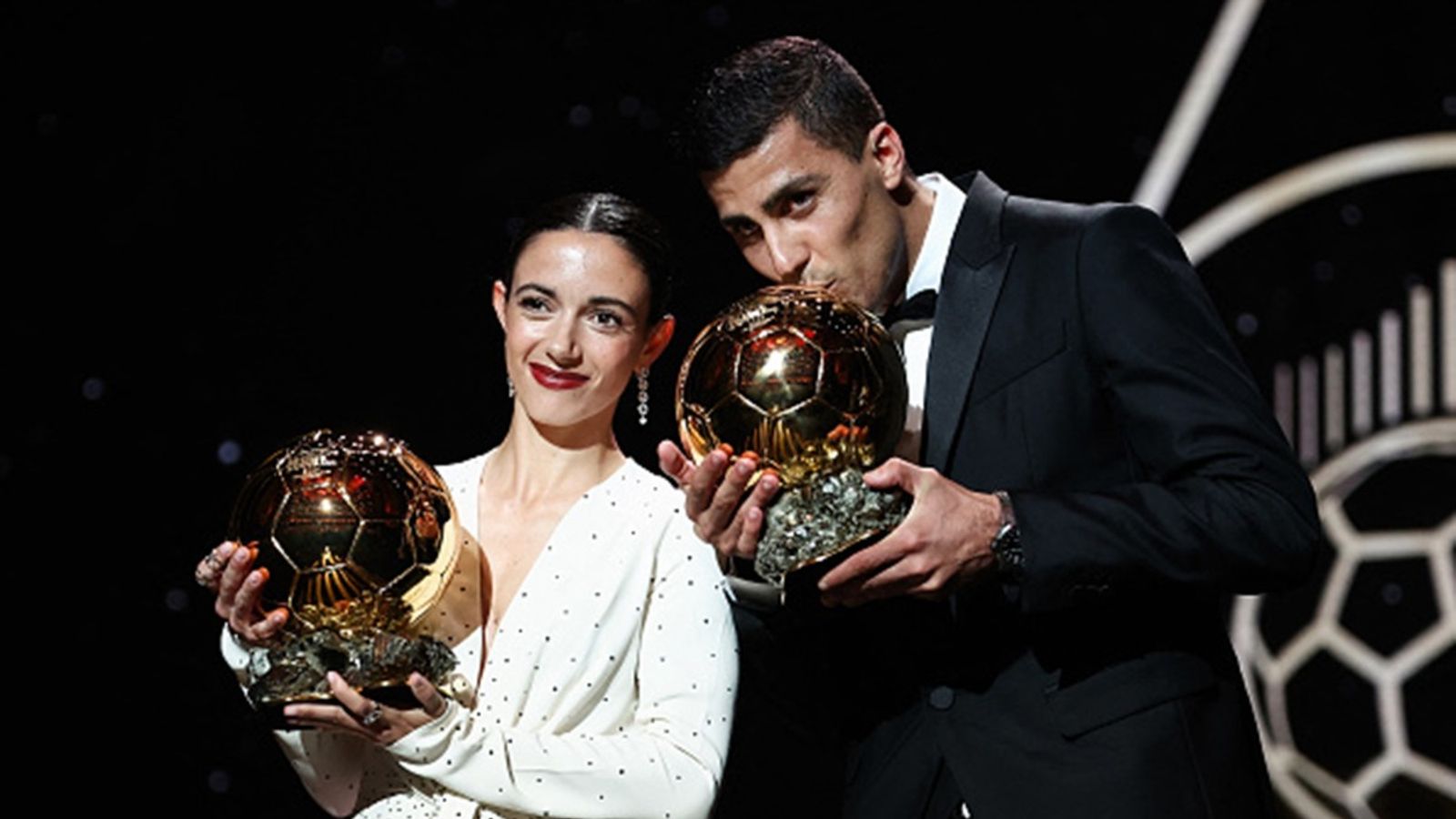 Spain midfielder Rodri becomes first Manchester City player to win Ballon d'Or, says 'I am just a normal guy' Barcelona's Spanish midfielder Aitana Bonmati (L) and Manchester City's Spanish midfielder Rodri pose with their Ballon d'Or award during the 2024 Ballon d'Or France Football award ceremony at the Theatre du Chatelet in Paris on October 28, 2024.
