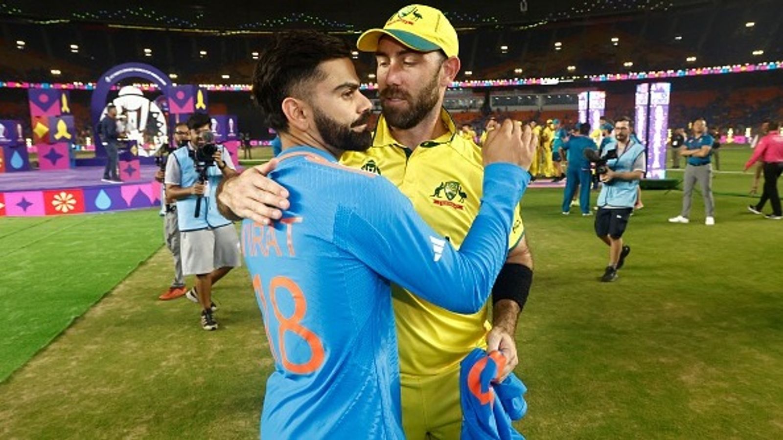 'He was like, 'It was when you mocked me...': Glenn Maxwell recalls asking Virat Kohli why he blocked him on Instagram Virat Kohli of India gives Glenn Maxwell of Australia one of his match shirts at the presentations during the ICC Men's Cricket World Cup India 2023 Final