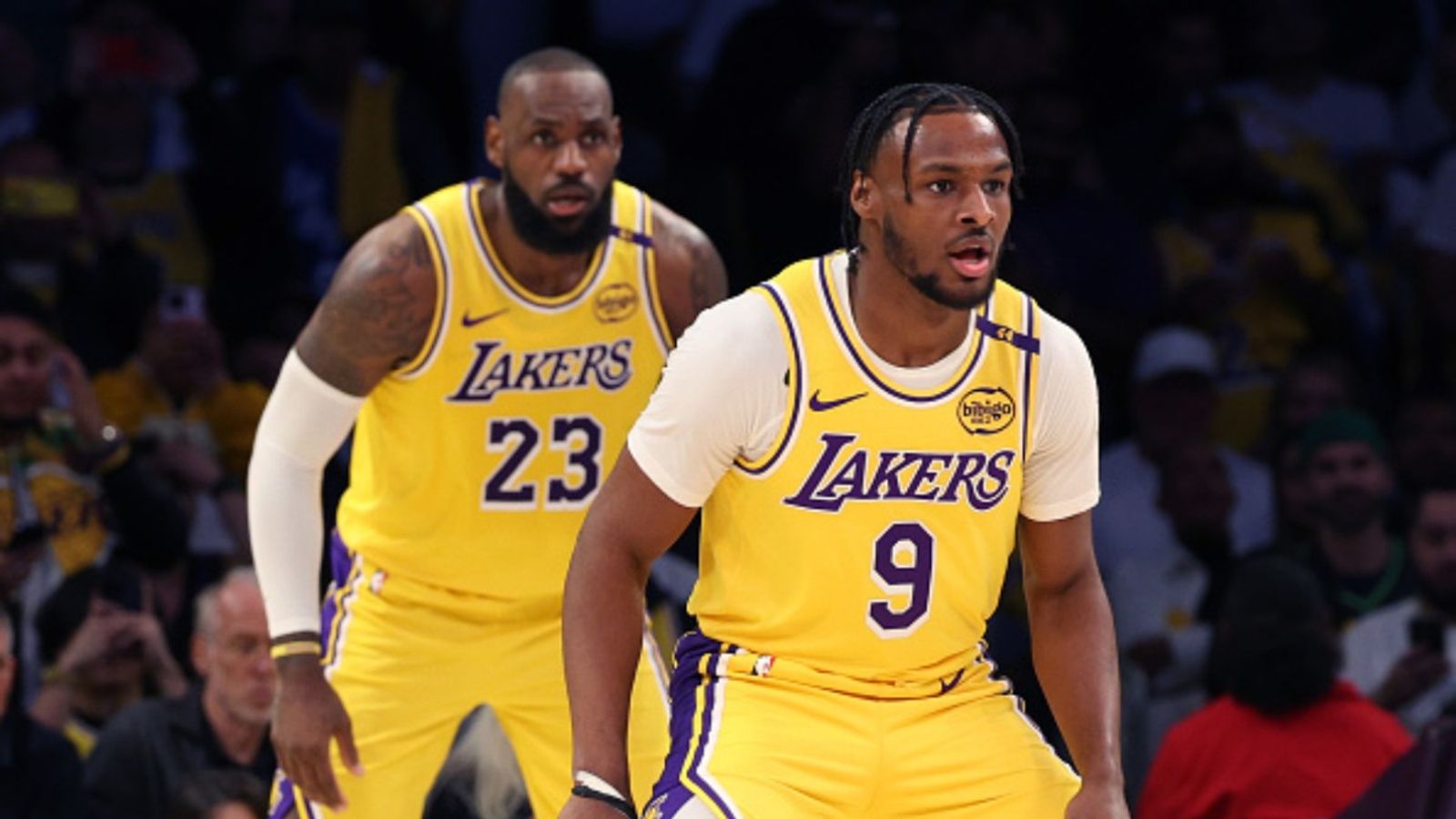 LeBron James and his son Bronny James both expected to play again in this match, know details LeBron and Bronny James in the frame