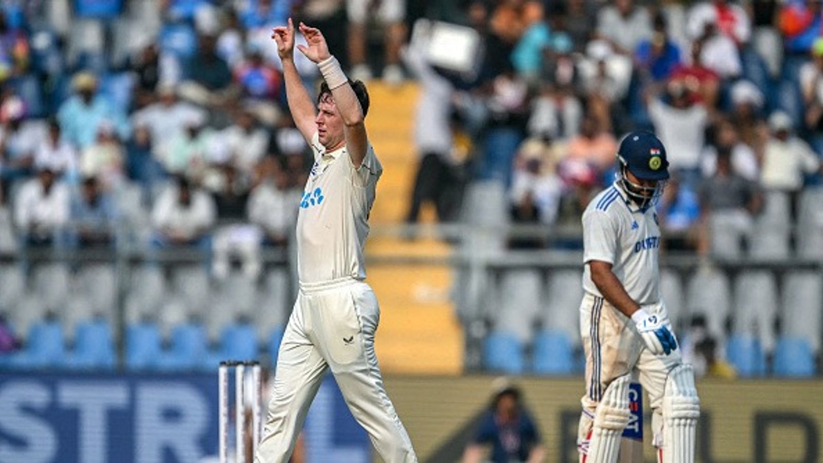 IND vs NZ, 3rd Test: Virat Kohli, Rohit Sharma disappoint again as India left lurching at 86/4 in reply to New Zealand's 235 on Day 1 Matt Henry after Rohit Sharma's wicket