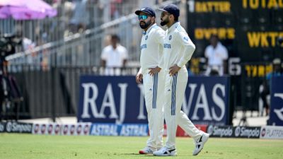 'But dono ko free hand diya hua..': Ex-Pakistan cricketer slams BCCI for their approach towards Rohit Sharma and Virat Kohli Rohit Sharma and Virat Kohli in frame