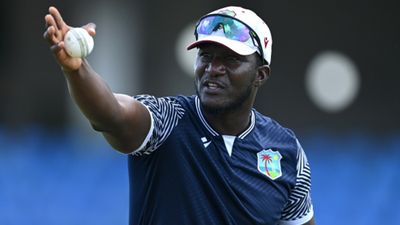 'That is unacceptable..definitely have chat about that': Daren Sammy's unfiltered take on Alzarri Joseph's infamous walk off Daren Sammy in frame