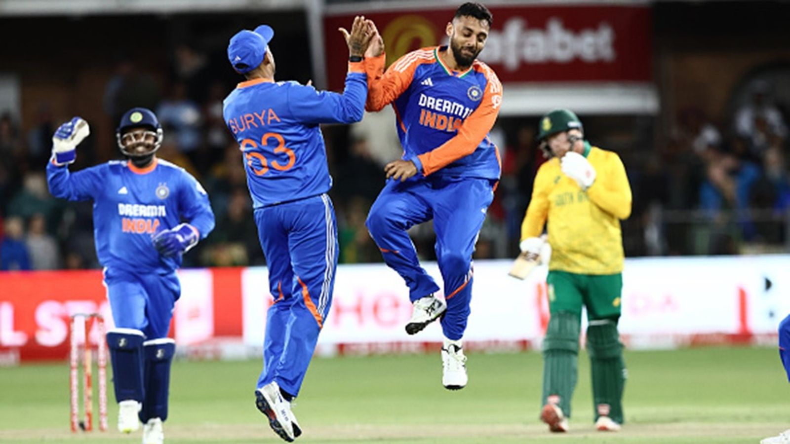 Varun Chakravarthy becomes first Indian bowler in T20I history to achieve rare feat despite loss to South Africa Varun Chakaravarthy of India celebrates the dismissal of Heinrich Klaasen of South Africa during the 2nd T20 match at St George's Park on November 10, 2024 in Gqeberha.