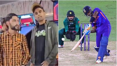 WATCH: Suryakumar Yadav gives straightforward answer to fan asking 'Pakistan kyu nahi aa rahe?' for ICC Champions Trophy 2025 Suryakumar Yadav, Mohammad Rizwan