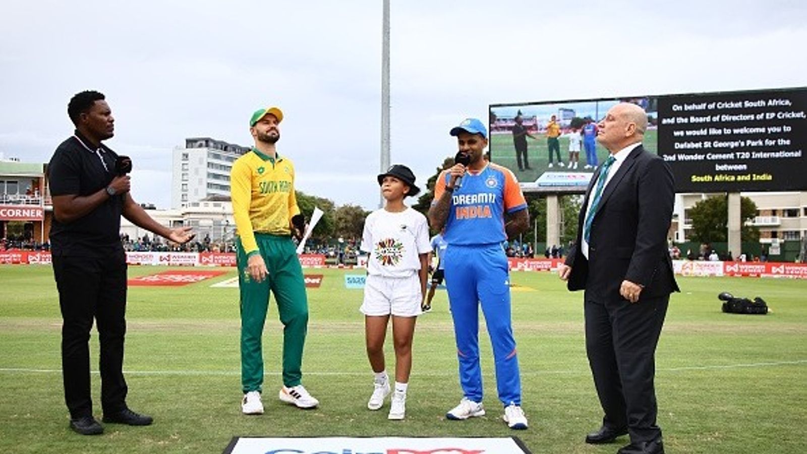 IND vs SA: 27-yr-old star makes India debut as South Africa opt to bowl first in 3rd T20I, know playing XIs of both teams India skipper Rohit Sharma (2nd from right) and South Africa skipper Aiden Markram in this frame