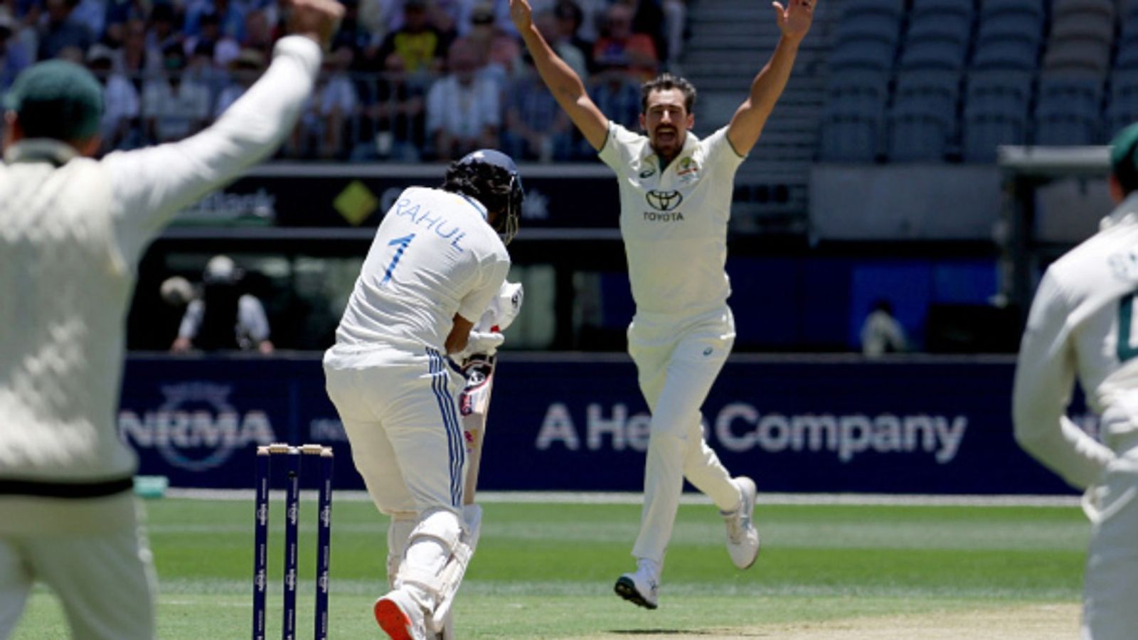 'Few gremlins at the start..bat hadn't reached the pad': Legendary umpire Simon Taufel defends Richard Illingwoth's controversial decision against KL Rahul in Perth Test Still from KL Rahul's dismissal in Perth Test