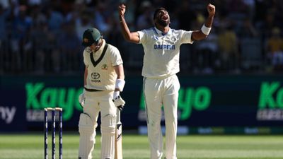 Jasprit Bumrah emulates legendary Dale Steyn's epic feat, becomes second only bowler in history to do so Jasprit Bumrah celebrating Steve Smith's wicket