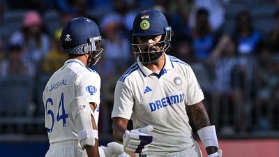 IND vs AUS: 'The pitch has gone to...' Ex-England captain passes verdict on India's second inning batting in Perth Yashasvi Jaiswal and KL Rahul
