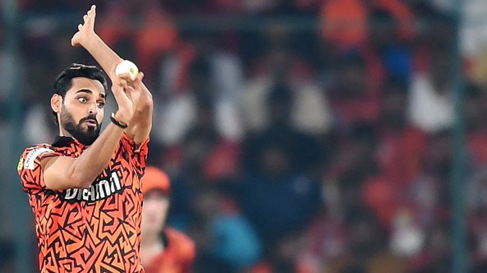 Bhuvneshwar Kumar storms into history books riding on magical spell to draw  bidders' attention right ahead of IPL 2025 mega auction - SportsTak