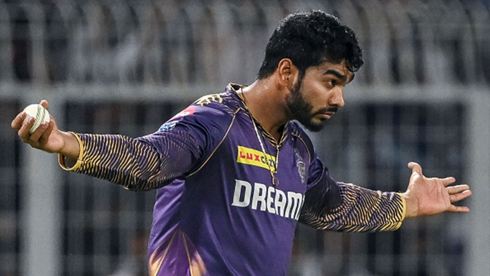 'If you don't pick me, I will...': KKR CEO Venky Mysore reveals Venkatesh Iyer gave them an ultimatum before IPL 2025 mega auction Kolkata Knight Riders' Venkatesh Iyer celebrates after taking a catch to dismiss Royal Challengers Bengaluru's captain Faf du Plessis during the Indian Premier League (IPL) 2024.