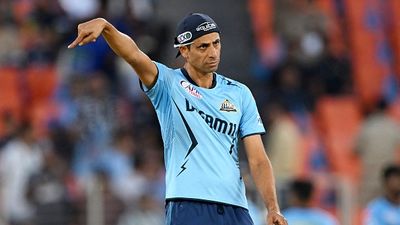 '520 crore ka purse bhi kam padta': Ashish Nehra's bold claim on India superstar who could've set new IPL auction records Gujarat Titans' head coach Ashish Nehra in frame