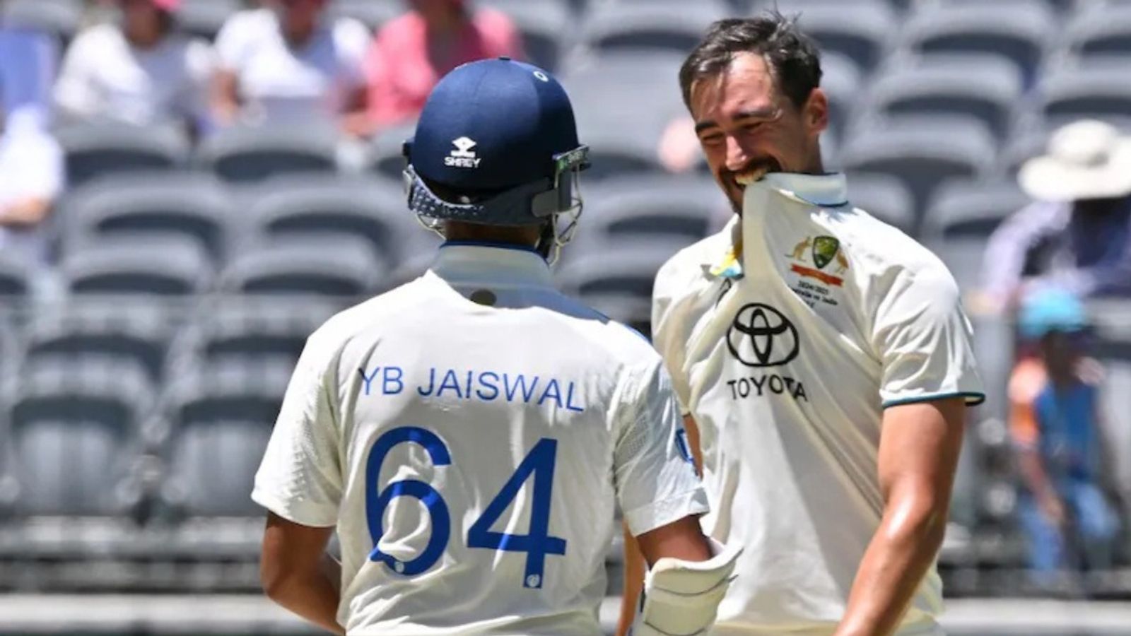 'I want to see some fight, not...': Mitchell Johnson has a sledging advice for Australia after Yashasvi Jaiswal-Mitchell Starc's episode in Perth Test India's Yashasvi Jaiswal (left) and Australia's Mitchell Starc