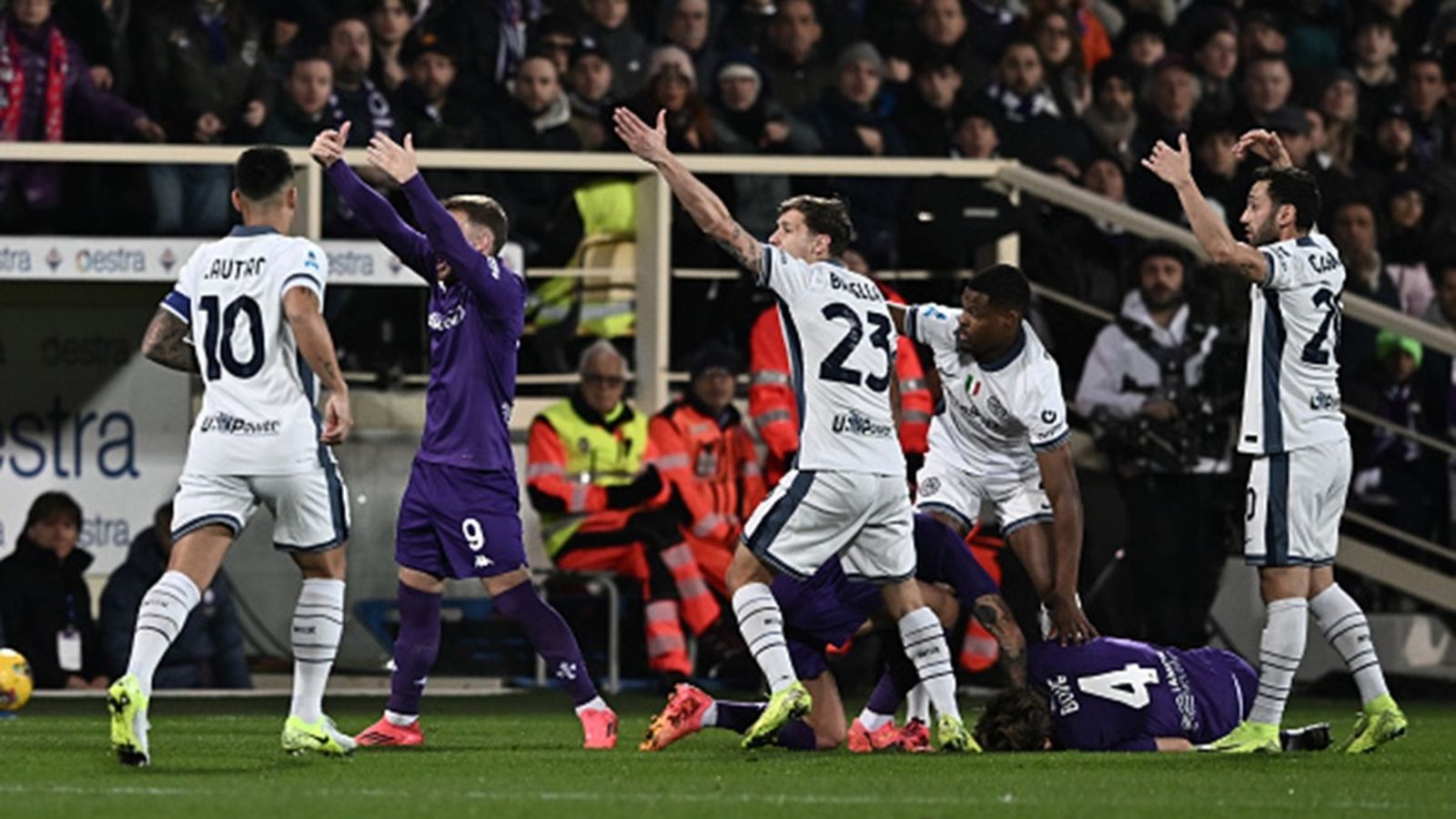Players left in tears as 22-year-old Italian midfielder Edoardo Bove collapses during Fiorentina vs Inter Milan clash Players react as Edoardo Bove of Fiorentina collapses to the ground during the Serie A match between Fiorentina and Inter at Stadio Artemio Franchi on December 01, 2024 in Florence, Italy.