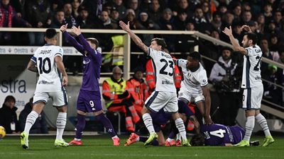 Players left in tears as 22-year-old Italian midfielder Edoardo Bove collapses during Fiorentina vs Inter Milan clash Edoardo Bove
