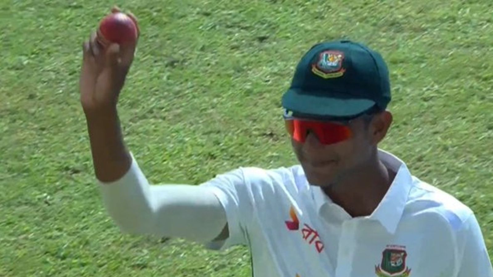 Fast & Furious Nahid Rana stages Bangladesh's comeback with rare fifer as West Indies lose 9 wickets for 61 runs, visitors take 211-run lead Nahid Rana celebrates after taking a fifer against West Indies in the second Test.