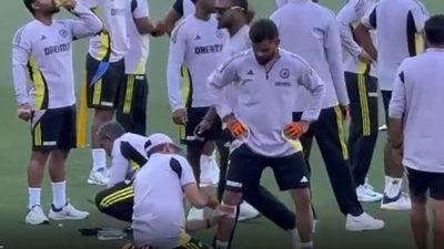 Injury scare for Virat Kohli ahead of pink-ball Test? Ex-India captain seen bandaged in Adelaide training, Watch video Virat Kohli