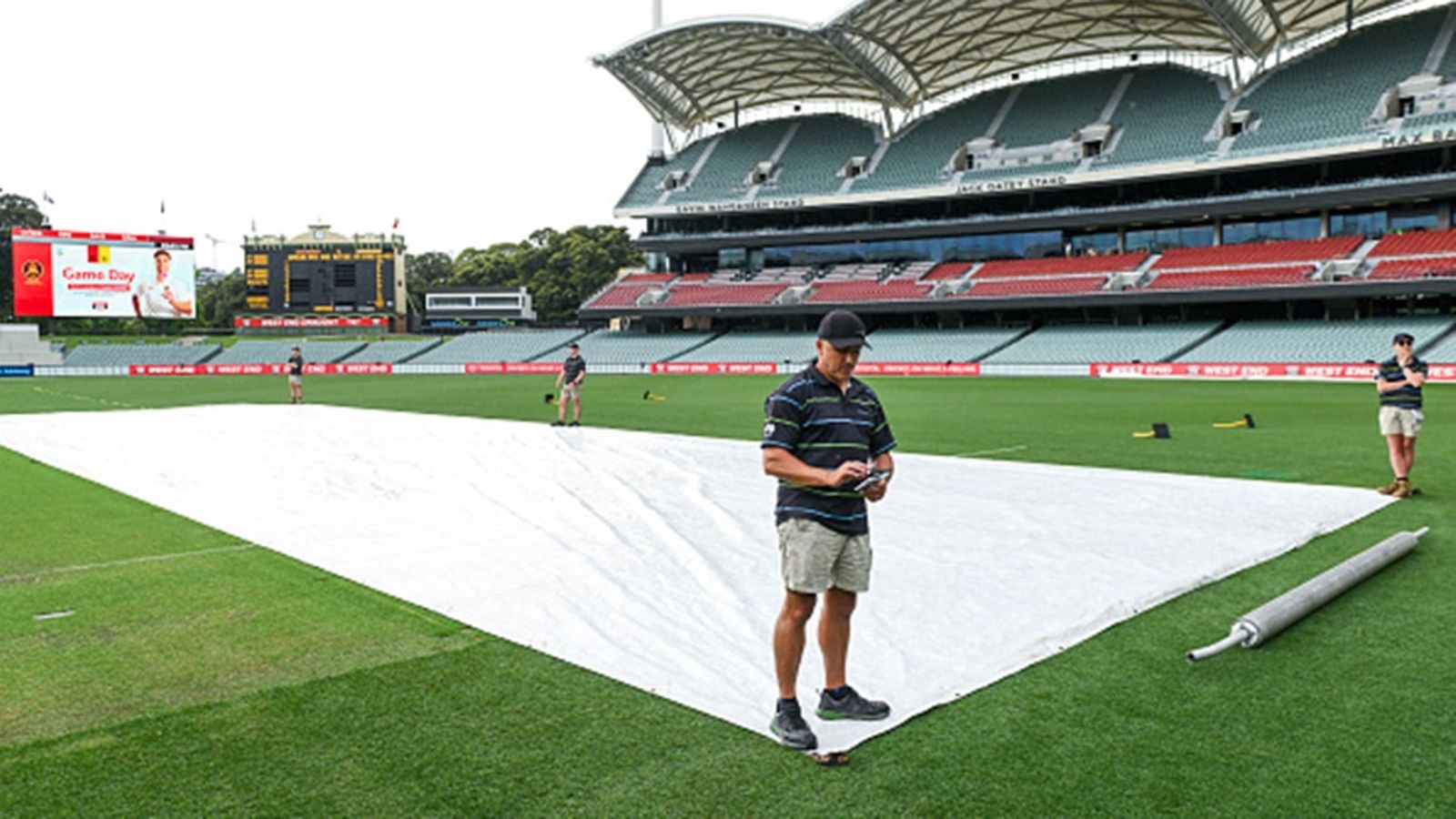 'We are trying to produce a pitch that would...': Adelaide pitch curator leaves 6mm of grass for pink-ball Test, expects rain on Day 1 Damian Hough Head Curator of Adelaide Oval checks radar during the Sheffield Shield match between South Australia and Western Australia at Adelaide Oval, on November 23, 2024.