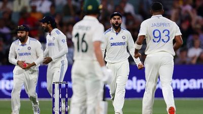 'There won’t be any surrendering...': India's assistant coach's strong message to Australia despite India's dismal batting in Adelaide Test Team India players celebrate the wicket of Usman Khawaja on Day 1 of the 2nd Test