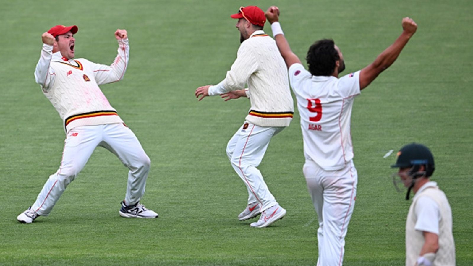 Watch: Last ball, 4 runs needed, Australian pacers suffer brainfade as draw turns into loss for Tasmania against South Australia Ben Manenti, Jake Lehmann and Wes Agar of the Redbacks celebrates the win during the Sheffield Shield match between Tasmania and South Australia at Blundstone Arena, on December 09, 2024, in Hobart.