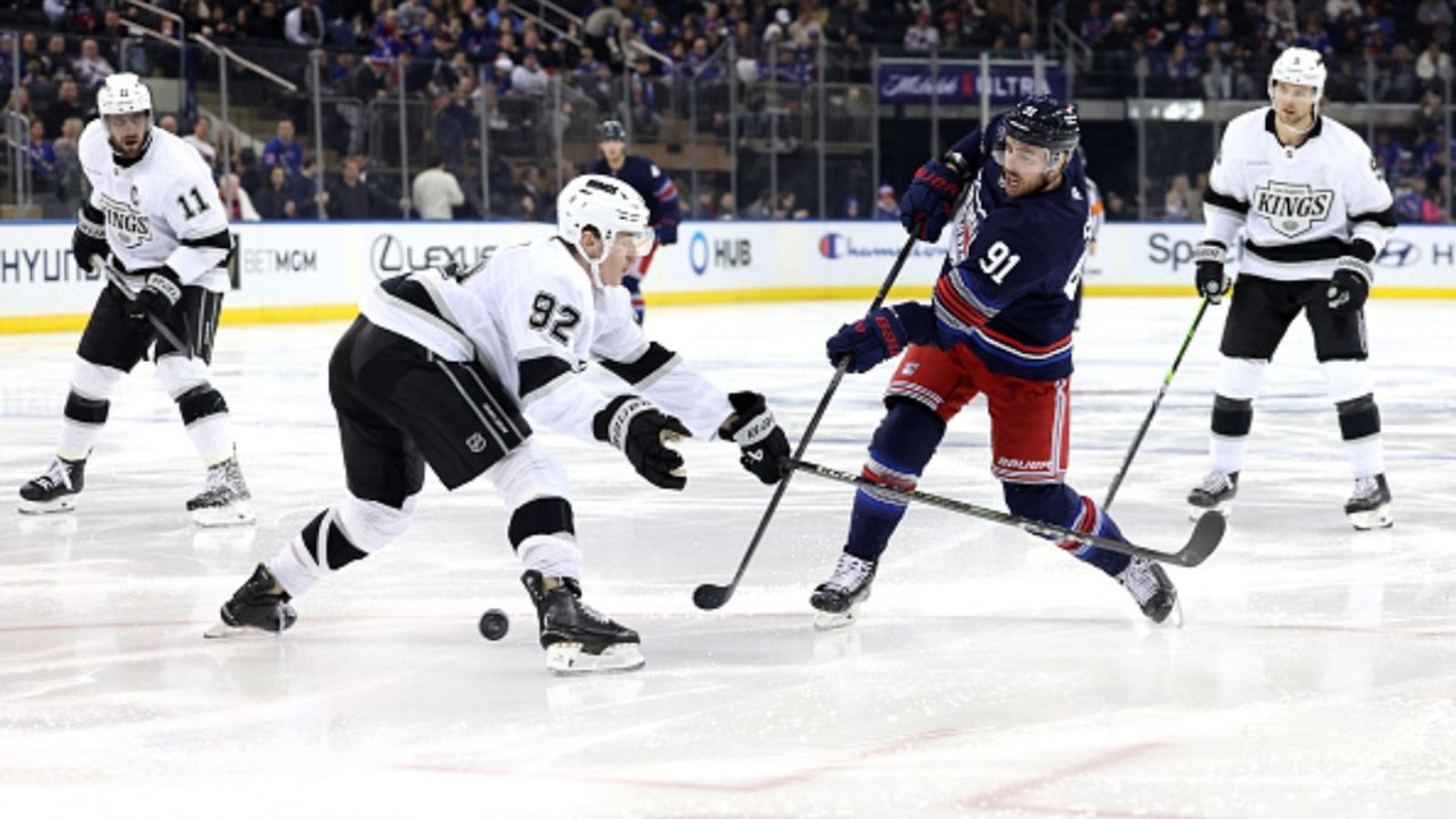 Unlike NFL and NBA, Why are there no NHL games on Christmas Day? Ryan Blaney in the frame