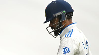 'Be patient..just stop playing towards': Sunil Gavaskar urges Virat Kohli to follow Sachin Tendulkar mantra after another low score Virat Kohli in frame
