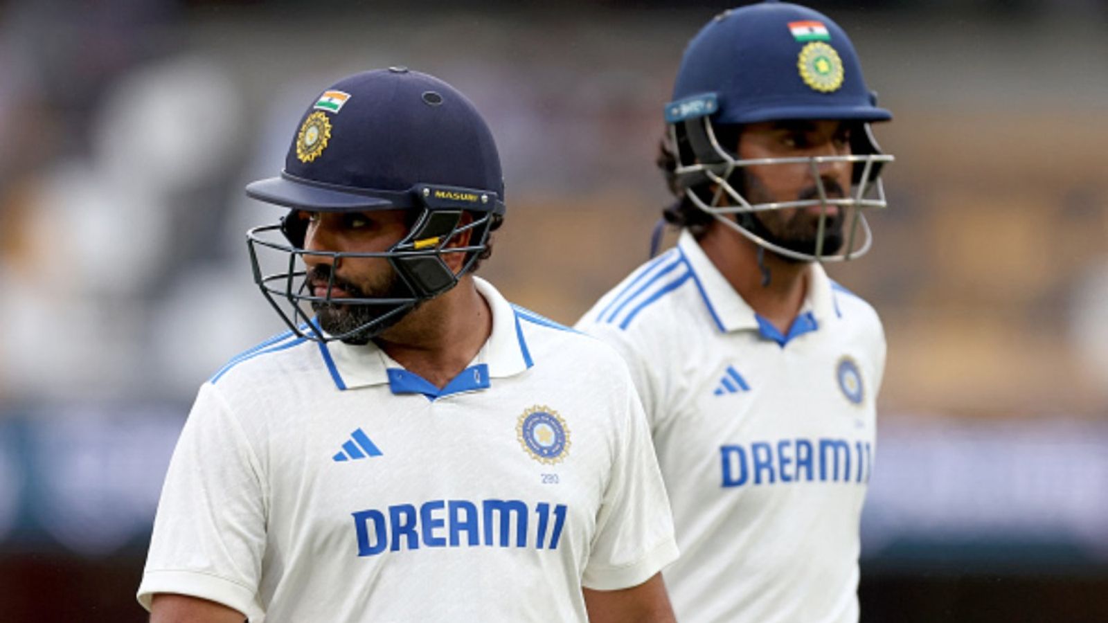 India suffer Monday Blues as top-order collapse puts Rohit Sharma-led side in spot of bother on rain-hit Day 3 of Gabba Test Rohit Sharma and KL Rahul in frame