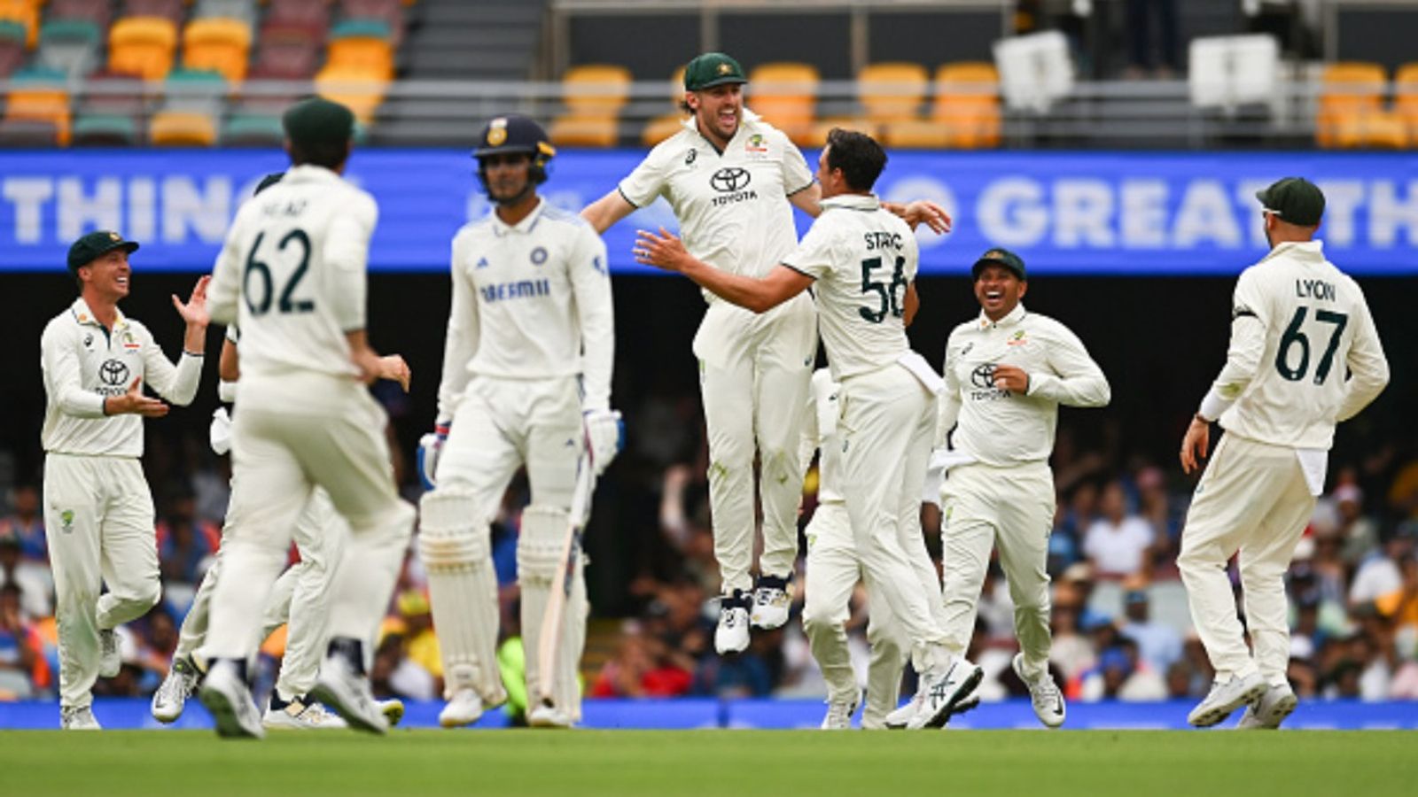 Mitchell Marsh breaks silence on his frenzied celebration of Shubman Gill's catch, says 'to provide a little bit of..' Mitchell Marsh celebrating Shubman Gill's wicket with Mitchell Starc and other teammates