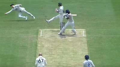 Watch: Steve Smith takes one-handed stunner to dismiss settled KL Rahul and make up for dropping a sitter on first ball of Day 4 Steve Smith
