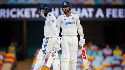 'Have been difficult for sure because...': Ex-India head coach explains how Jasprit Bumrah and Akash Deep's stand will trouble Australia to win Gabba Test Jasprit Bumrah and Akash Deep