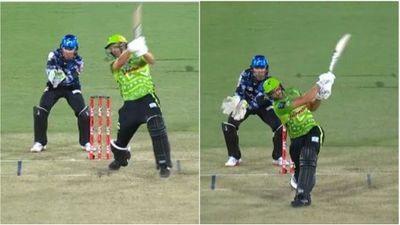 Australia star, who went unsold at IPL 2025 auction, goes berserk, tonks 31 runs in an over to power his team to unbelievable win in BBL 2024 Sydney Thunder's Daniel Sams in action
