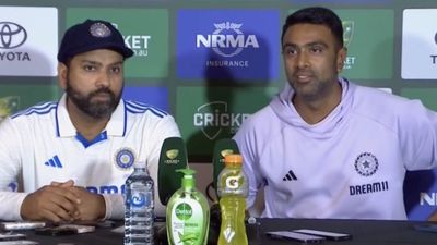 Rohit Sharma confirms Ravichandran Ashwin had retirement in mind since the beginning of Border-Gavaskar Trophy, says 'heard this when I came to Perth..convinced him to play in pink ball Test' Rohit Sharma and Ravichandran Ashwin in frame