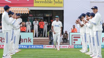 Ravichandran Ashwin hugs Rohit Sharma as Team India gives him guard of honour after Gabba Test draw- WATCH Team India gave guard of honour ot Ravichandran Ashwin