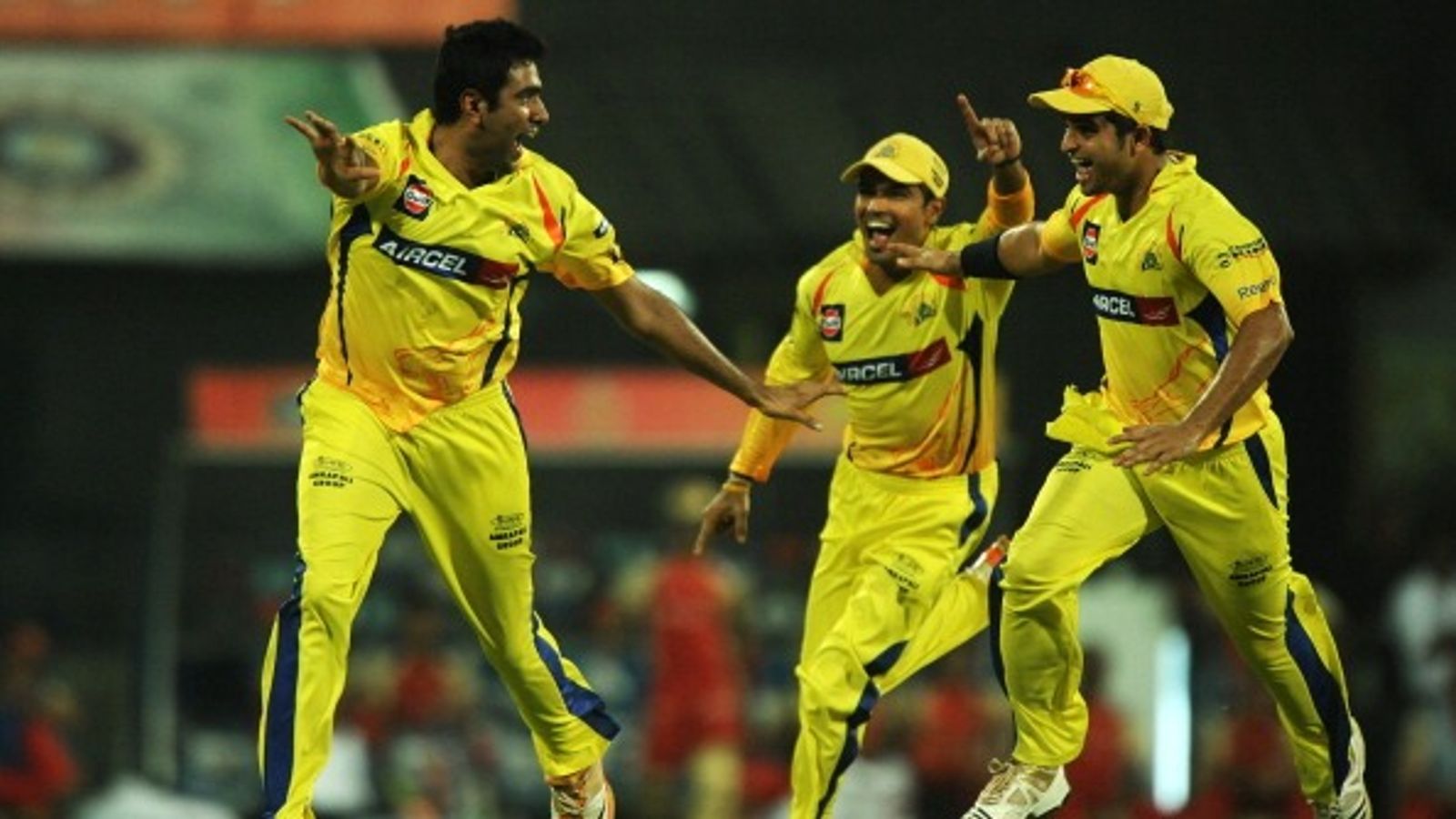 MS Dhoni's ex-CSK teammate believes Ravichandran Ashwin retired after Washington Sundar was played before him, says 'wasn't treated...what he must have gone through' Ravichandran Ashwin, Subramaniam Badrinath, and Suresh Raina in frame