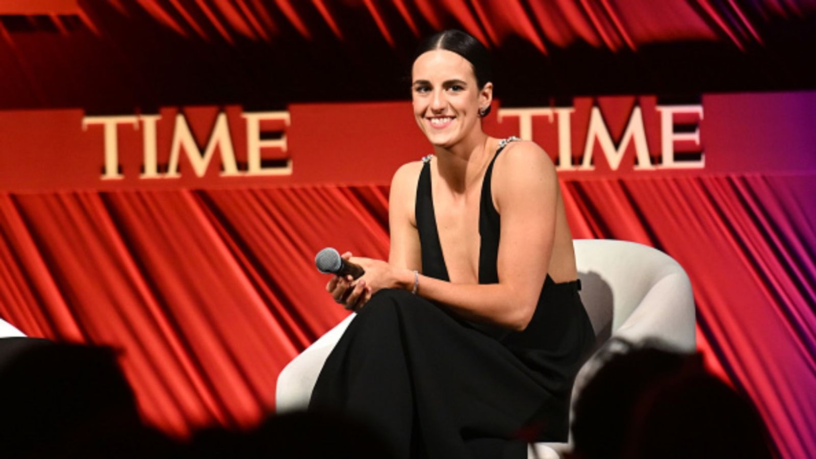 Retired WNBA Legend hails Caitlin Clark for her contribution towards WNBA says, 'The fire was going, but Caitlin came...' Caitlin Clark in the frame