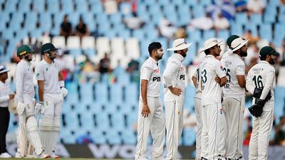 PAK vs SA: Centurion Test heading towards thrilling finish, South Africa need 121 runs for victory while Pakistan 7 wickets away from sealing the deal Pakistan players look at the digital screen during the review of South Africa's Ryan Rickelton's (L) dismissal on Day 3 of first Test