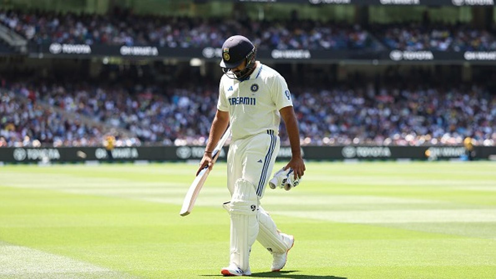'I stand where I am standing today': Rohit Sharma breaks silence on his poor form after India's agonizing defeat in MCG Test vs Australia India captain Rohit Sharma leaves the field after getting out on Day 5 of the 4th Test against Australia