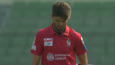 Missed South Africa Test series to play in Bangladesh Premier League, Shaheen Shah Afridi remains wicketless on debut and hit for six by Pakistan teammate Shaheen Afridi