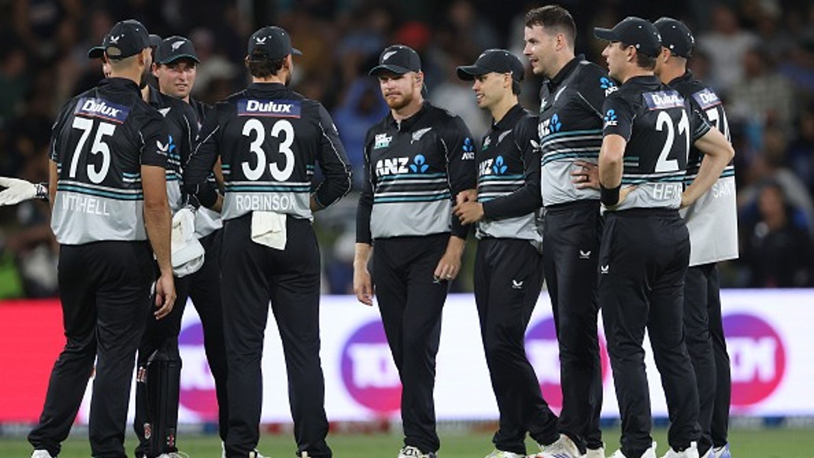 NZ vs SL: Mitchell Hay's 19-ball 41, Jacob Duffy's four-fer sink Sri Lanka as New Zealand clinch series with 45-run win in 2nd T20I NZ vs SL: Mitchell Hay's 19-ball 41, Jacob Duffy's four-fer sink Sri Lanka as New Zealand clinch series with 45-run win in 2nd T20I