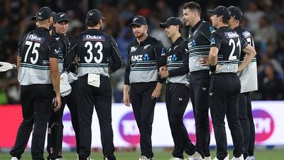 NZ vs SL: Mitchell Hay's 19-ball 41, Jacob Duffy's four-fer sink Sri Lanka as New Zealand clinch series with 45-run win in 2nd T20I New Zealand's Jacob Duffy celebrates the dismissal of Sri Lanka's Kamindu Mendis in the 2nd T20I