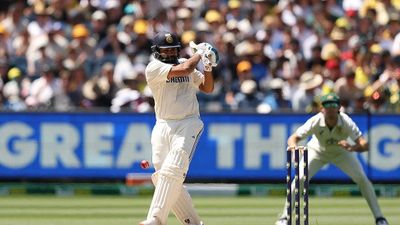 'This is the end of your career...': Kapil Dev's World Cup-winning teammate suggests Rohit Sharma to 'drop himself' to earn 'huge respect' Rohit Sharma at MCG