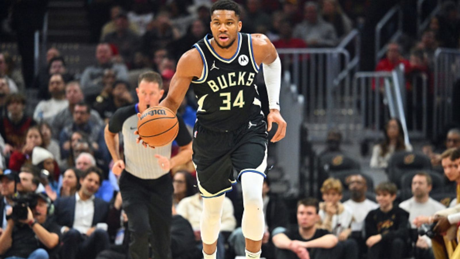 Giannis Antetokounmpo's injury sees NBA Cup Champion bucks going off the track, know his latest injury update Giannis Antetokounmpo's injury sees NBA Cup Champion bucks going off the track, know his latest injury update